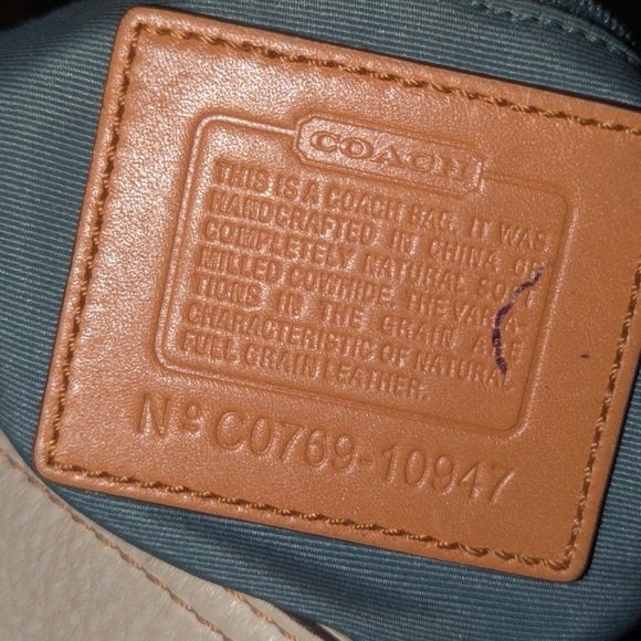 Coach Chelsea - Picture 6 of 12